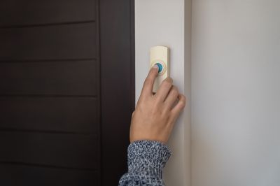 Local Doorbell Replacement pros at work